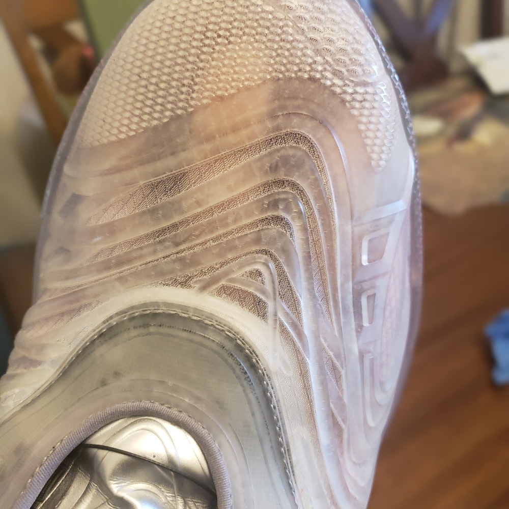 GUCCI ULTRAPACE  R Sneakers